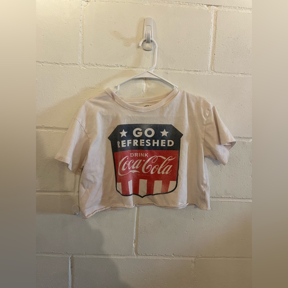 XS Coca Cola Cropped Tee!